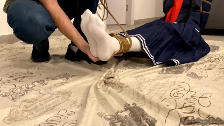 Miriam Slave: Bondagetraining van Toko Fukawa