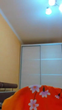 Muhteşem Myla_angel büyük dildo emiyor ve memelerini sikiyor, amını parmaklıyor, memeler sallanıyor!