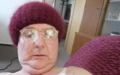 Andreas Masturbiert Als Crossdresser