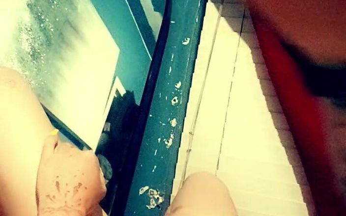 Chikgotadik: Mastorbând pula mea de fată