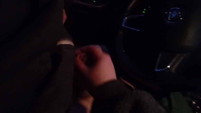 Jonas1996: Punheta depois do trabalho