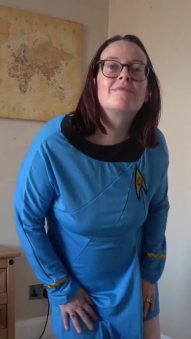 Littlevixen: Striptease in Star-Trek-Cosplay-Krankenschwester-uniform