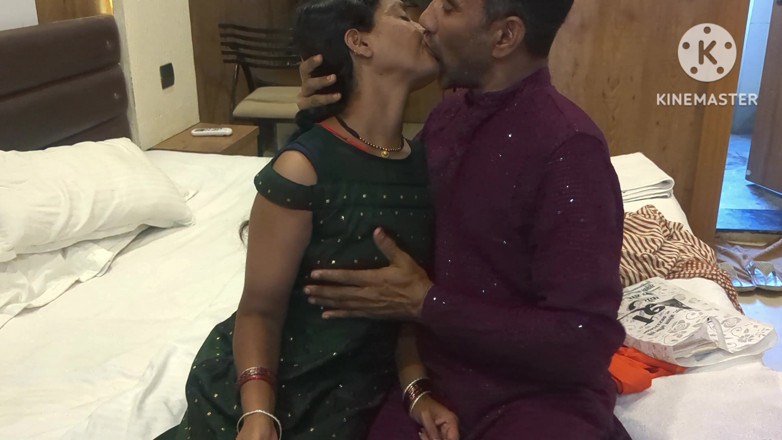 Kirankirati: Bhabhi Ki Chudai 녹색 드레스 XXX 섹스