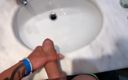 Idmir Sugary: Быстрый камшот в ванную отеля в раковину в купальниках, пока друга нет