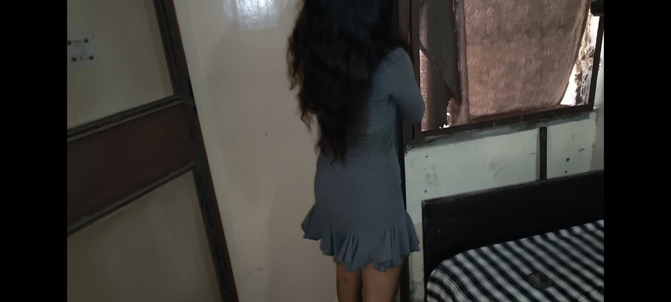 UnitedCourse31: Instalator futând o fată sexy incitantă P.g