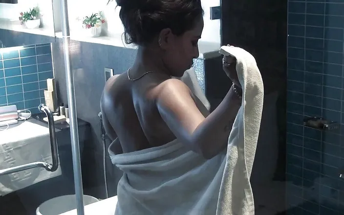 suchismitasarkar: Desi Girl Made Fucking Session with Her Boyfriend in Shower