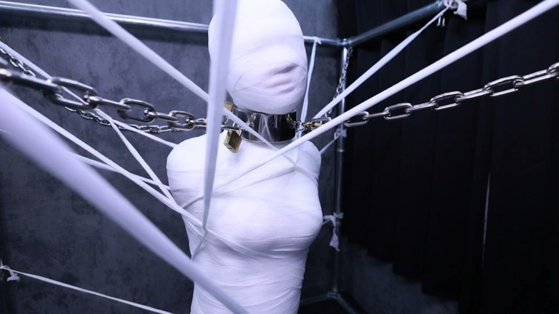 Aisan girl bondage: A Cute Girlfriend Wrapped All Over in Bandages
