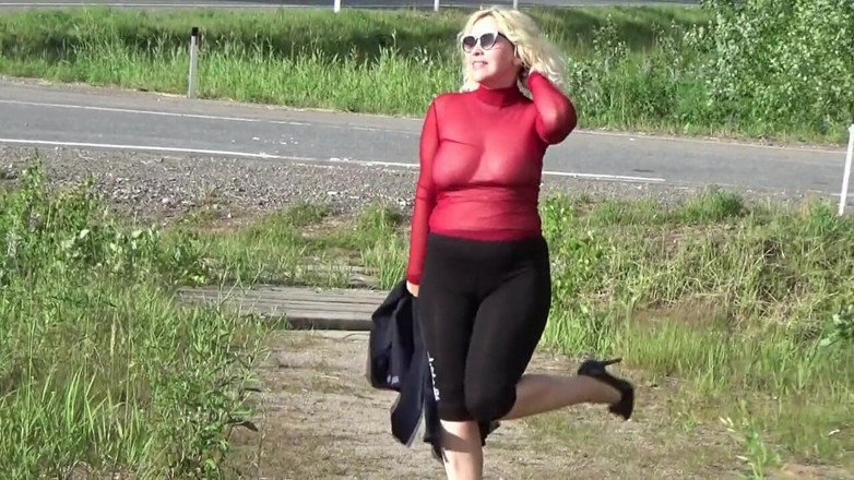 RedRoseRus: Blinkande utomhus - Nylon lady walk 3