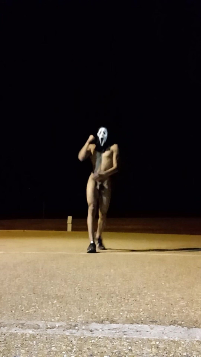 miikakawaiii: Fetter arsch Femboy Ghostface geil &amp;im keuschheitskäfig eingesperrt