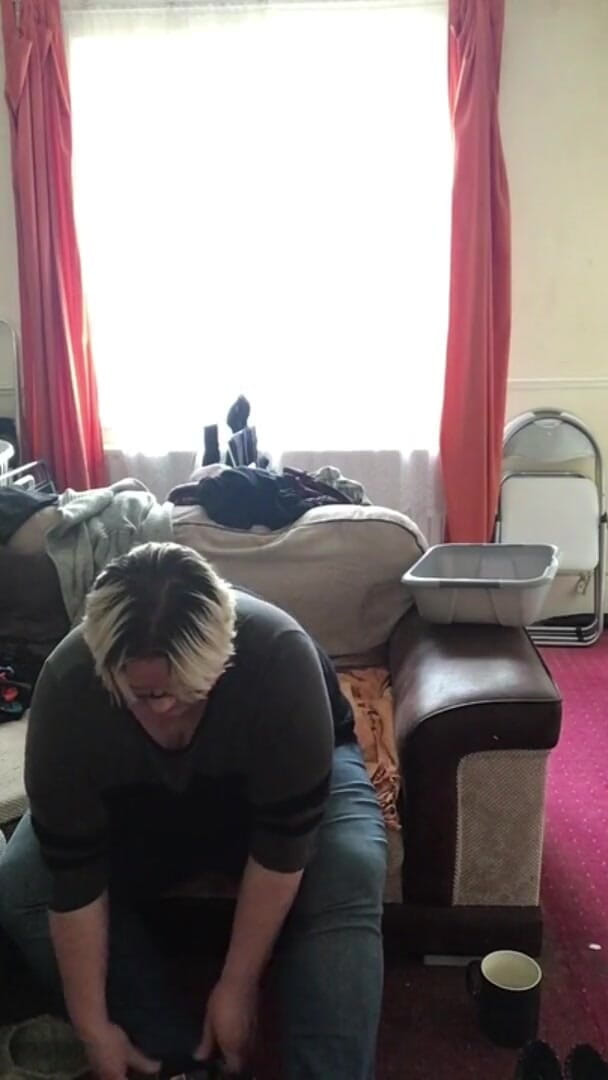 Real homemade BBW BBC porn: Awek montel bersiap sedia untuk keluar dengan berkelip di luar