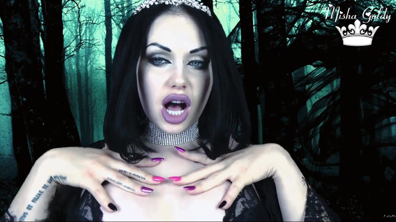 Goddess Misha Goldy: Принцесса тьмы съест тебя по частям
