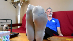 Man Puppy: Calò che puzza massaggio ai piedi - Daddy giant 4