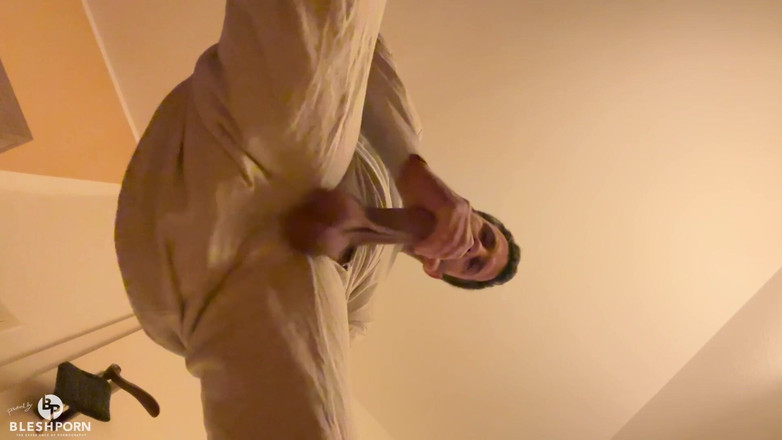 bleshporn: Tim Blesh gibt an