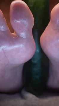 I'll Keep Playing with My Dildo While You Cum on My Feet