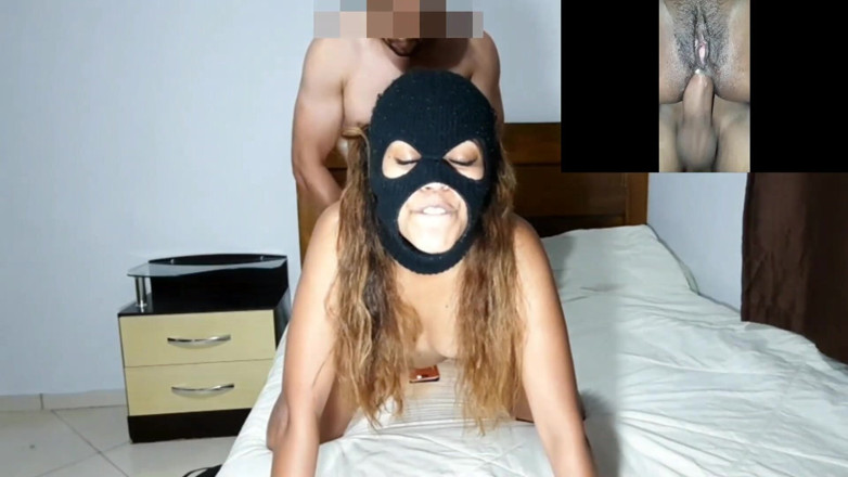 Novinha Insaciavel: Güzel fahişe emiyor ve götünü veriyor