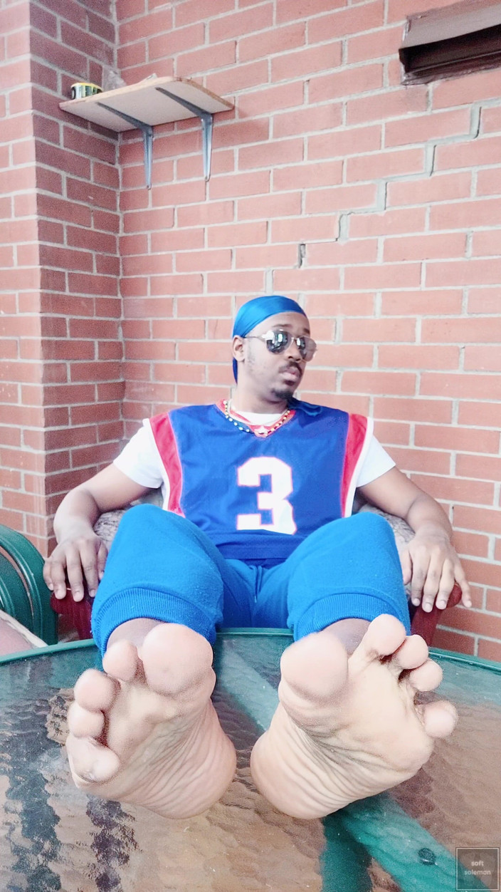 Soft Soleman: Я извиваю и свои мужские ступни (2025)