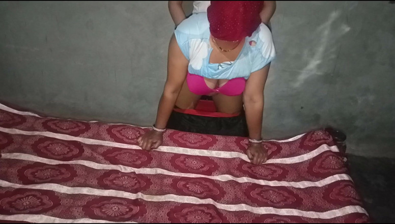 Savita5343: Adik tiri kampung desi India muda berkongkek dengan abang tiri...