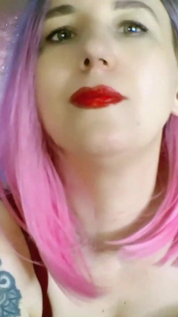 Lady Angela Close Vaping Lips Fetish (Lady Angela)