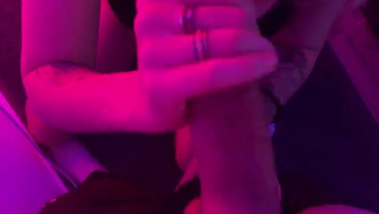 SassyTiff: Kali pertama menelan air mani