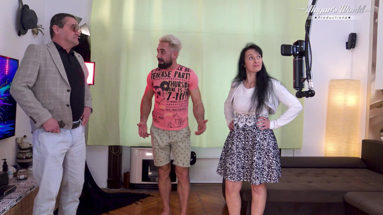 Mugur's World: Behind the Scenes of Sissy Angel Makes a Deal