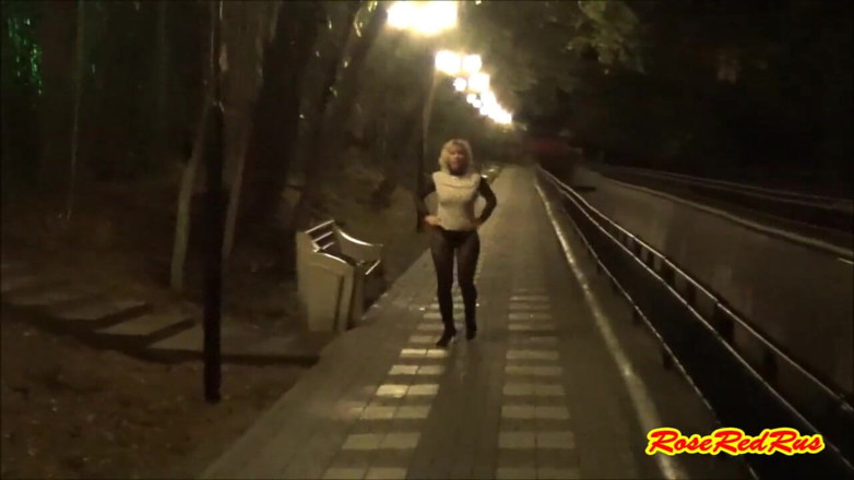 RedRoseRus: Esibizionismo sotto la pioggia - Moskau-Sochi 2