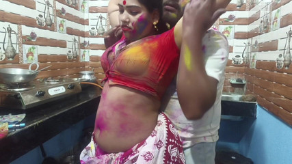 Sona bhabhi: La bella bengalese bhabhi gode di holi speciale con i...