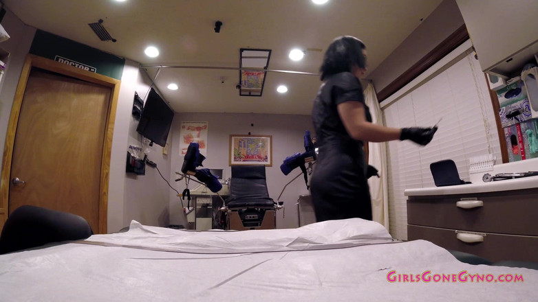 Lenna Lux: Операція з обрізання