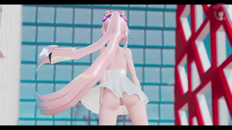 Velvixian: Ragazza carina solo in abito bianco sexy che balla