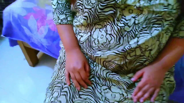 Aria Mia: Tante hot &amp; pria asing lagi asik waktu lagi nggak di...