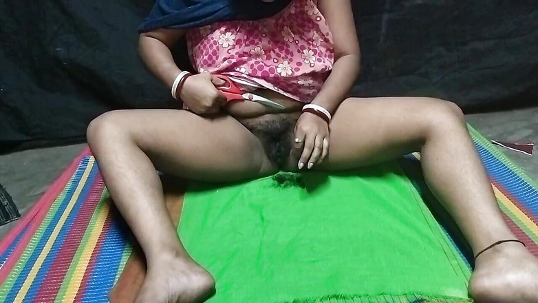 Desi nude aunty: Sister-in-law's Hair Was Cut. Cut Hair