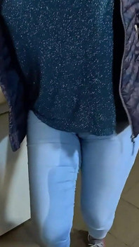 Cameltoe MILF Dances, Teases & Pees in Her Jeans - Wet Fetish Fantasy 335