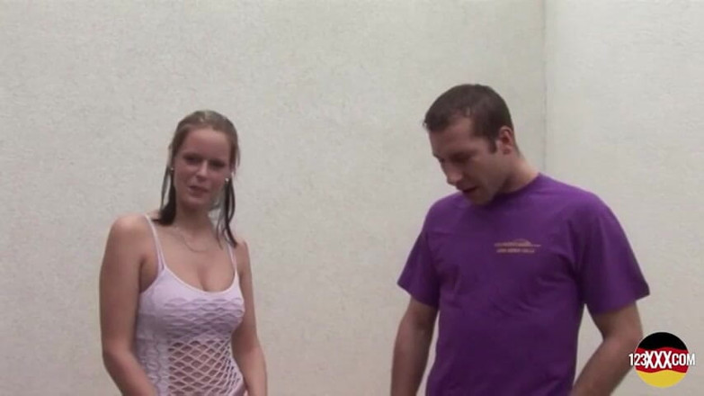 123XXX - 100% Amateurs: Whe, ela cavalga um pau, ela quebra em dois