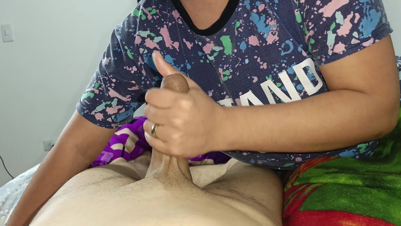 Artemisa74: Krásná macecha čeká, až její manžel odejde, aby mohla vykouřit mého...