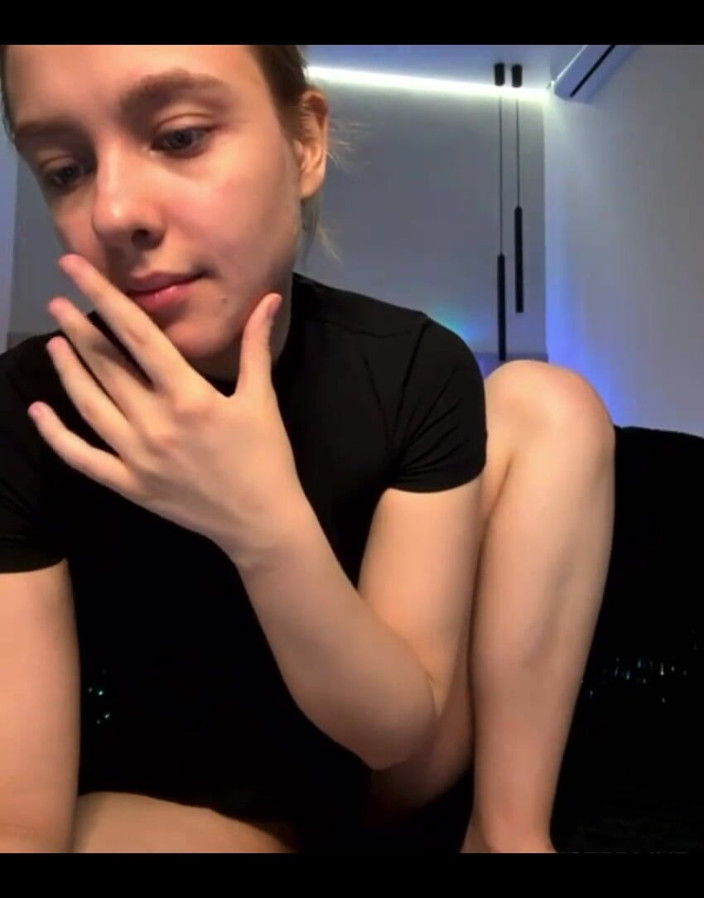 JuiceLussie: Cumming While Fucking Tinny Pussy