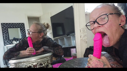 Skully inkson: 펠라