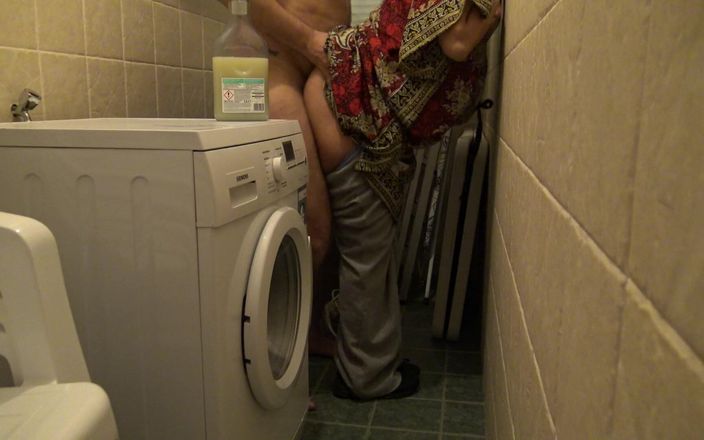 Stepmom Susan: トルコのアラブの寝取られ妻は配管工と乱暴なセックスをしています