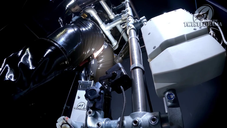 Twistedrama: Si jalang Kinky Climax