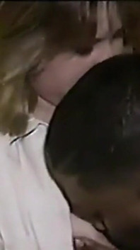 Aldatılan orta yaşlı seksi kadın - gavat orta yaşlı seksi kadın hepimiz gavat oyunu hakkındayız. Arkadaşlarım ve ben sert eş değiştirenleriz