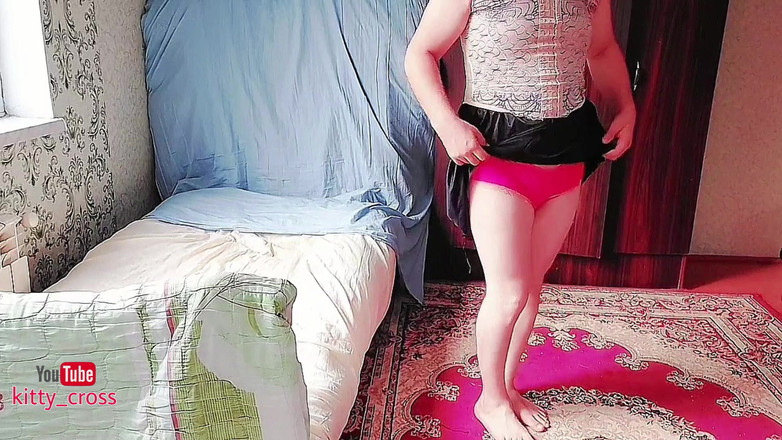 Kitty_Cross: 누드: 이웃 앞에서 춤추는 핫한 레이디보이 쉬멜