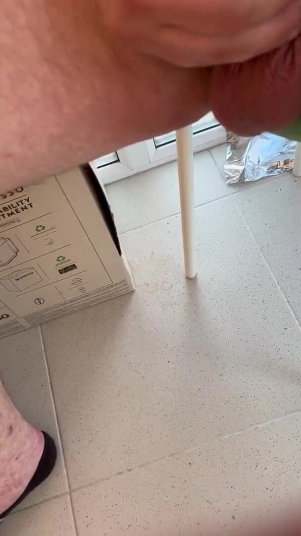 Young cum: Jeune bite en POV
