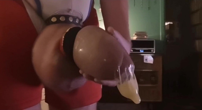 Monster_Meat_: 4 big cumloads in condom