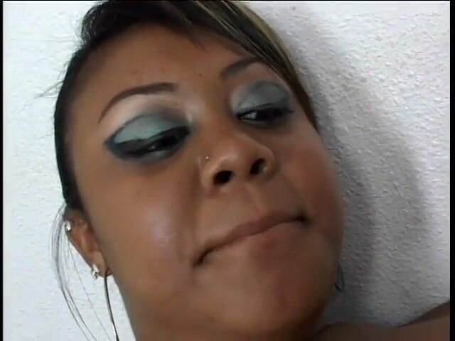 Girl on Girl: Sexy novias lesbianas de ébano juegan entre ellas, juguetes en el...