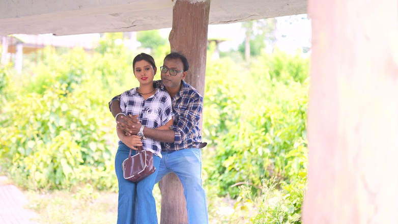 JAYESH GUPTA: Boyfriend Girlfriend and Unknown Person