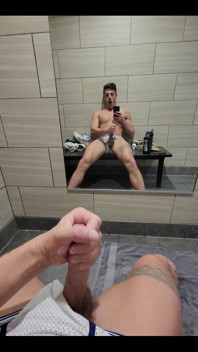 Gym cepat mani muncrat! Aku pengen banget dientot habis-habisan sama besar ini!