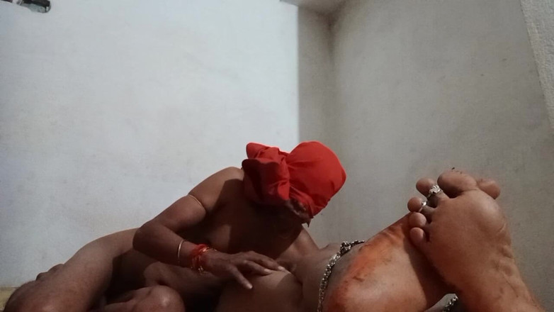 skkumari257: सोनम भाभी ने अपने पति के साथ अपना बोबश के मज़ा दे रही ह