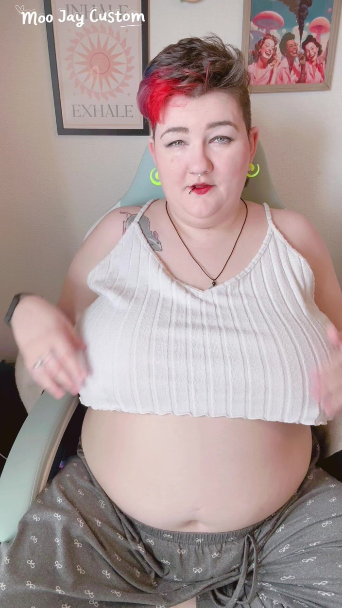 Moo Jay: Sudut pandangan pertama mainan peranan mengelip tetek gergasi semasa anda...