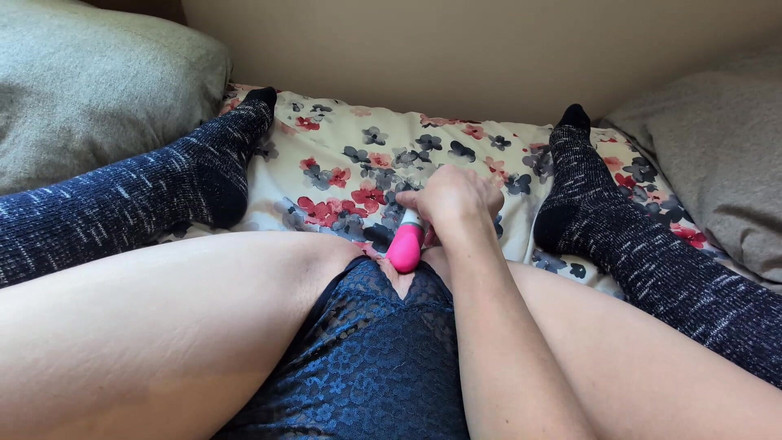 Mimiandevan: En primer plano - consolador fuerte y tembloroso orgasmo