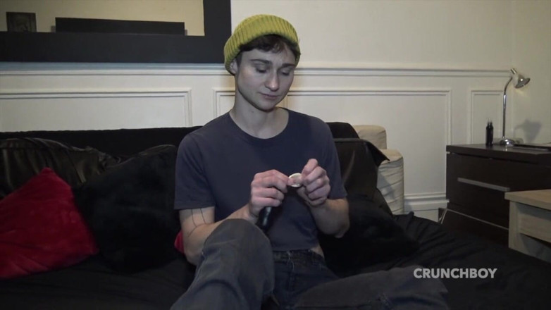 Shemale videos: ephtipi choot ke larke ki kevin devid dvara bina kandom...