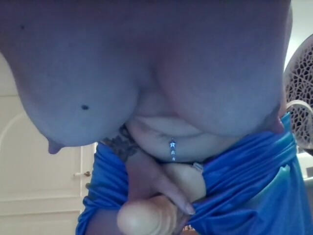 savannahamatoriale: Jadi aku ngentot kamu untuk bertugas....