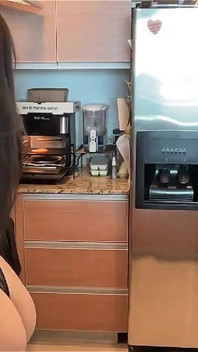 Dani Valentina와 함께하는 라이브 스트림